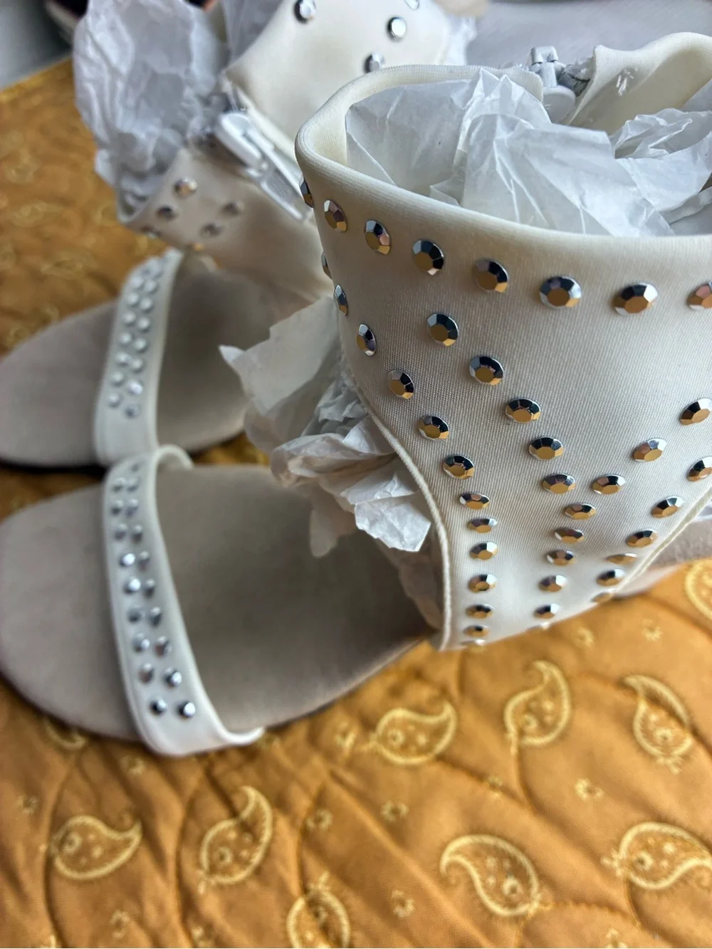 N/A chic white